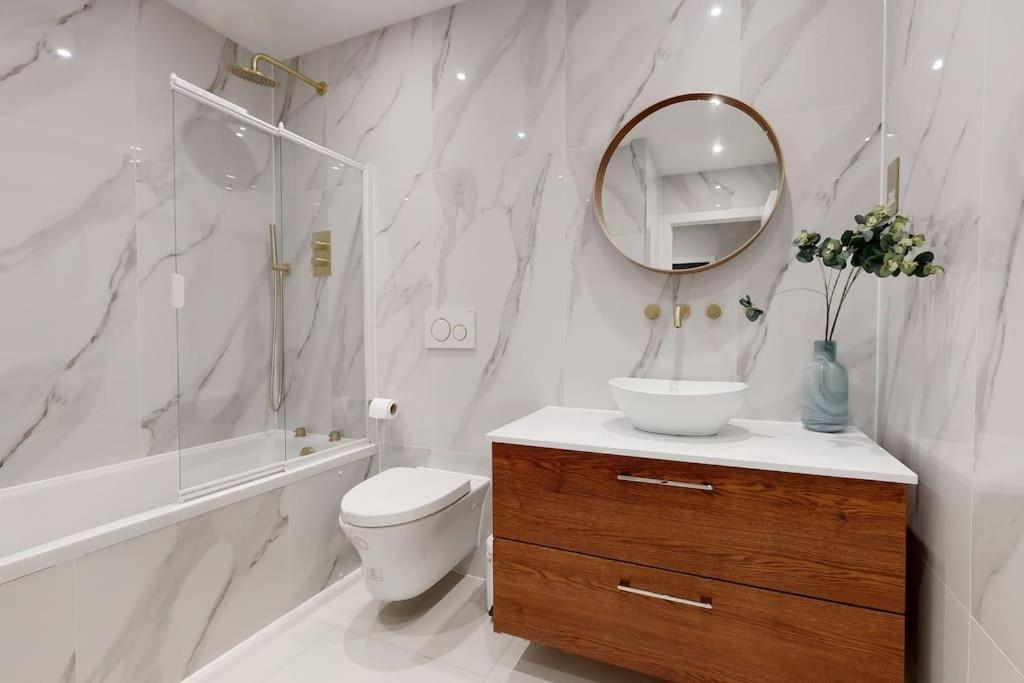 Stylish 2bed Flat 10min To Wimbledon Tennis Courts * London